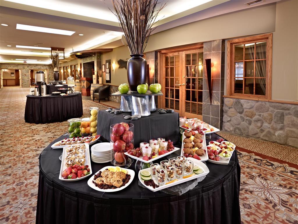 Coast Canmore Hotel & Conference Centre Restaurace fotografie